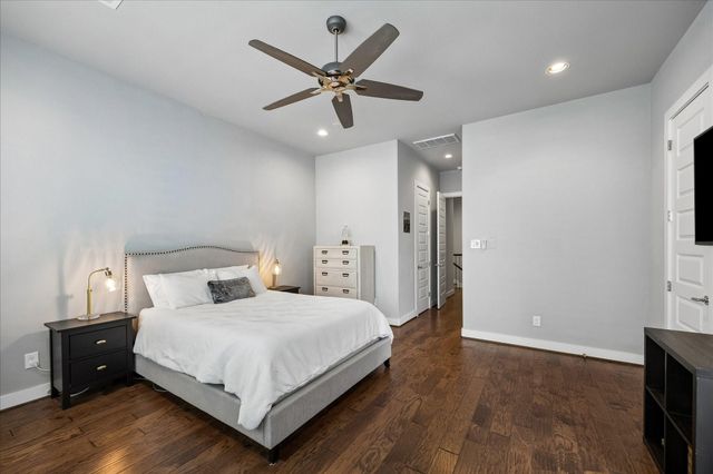 2410 Couch Street, Houston, TX 77008