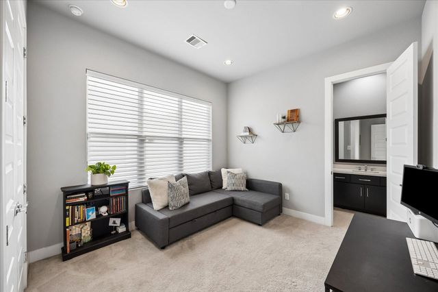 2410 Couch Street, Houston, TX 77008