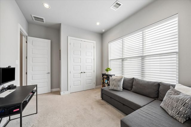 2410 Couch Street, Houston, TX 77008