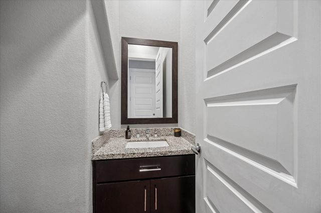 2410 Couch Street, Houston, TX 77008