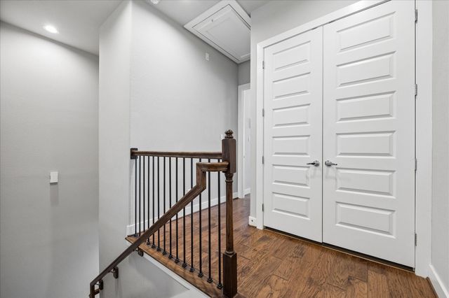 2410 Couch Street, Houston, TX 77008