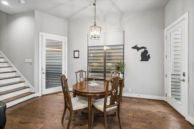 2410 Couch Street, Houston, TX 77008