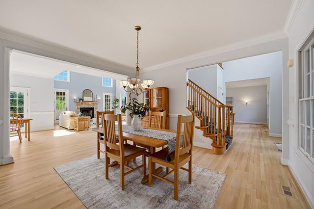 18905 CELEBRITY LN, Sandy Spring, MD 20860