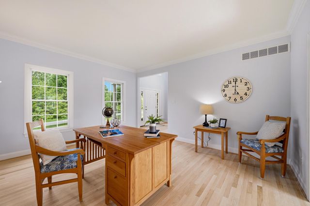 18905 CELEBRITY LN, Sandy Spring, MD 20860