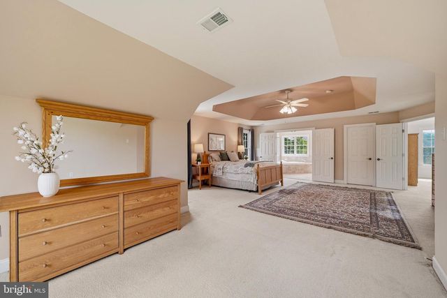 18905 CELEBRITY LN, Sandy Spring, MD 20860