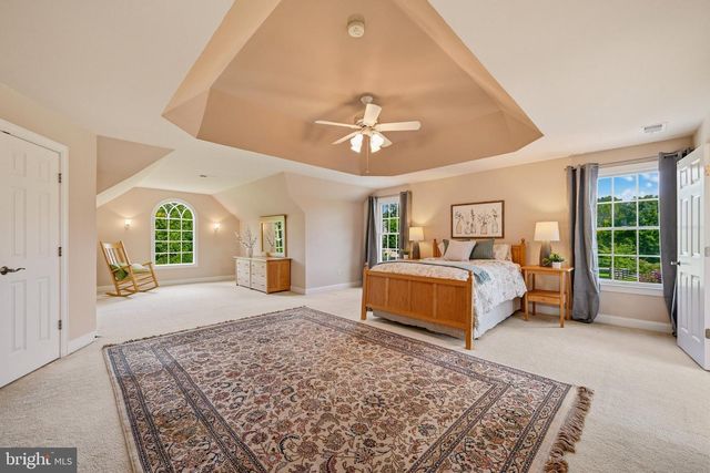 18905 CELEBRITY LN, Sandy Spring, MD 20860