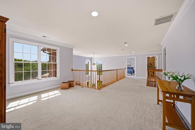 18905 CELEBRITY LN, Sandy Spring, MD 20860
