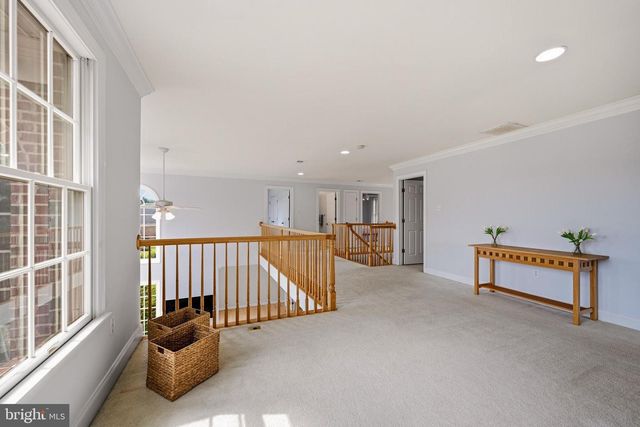 18905 CELEBRITY LN, Sandy Spring, MD 20860