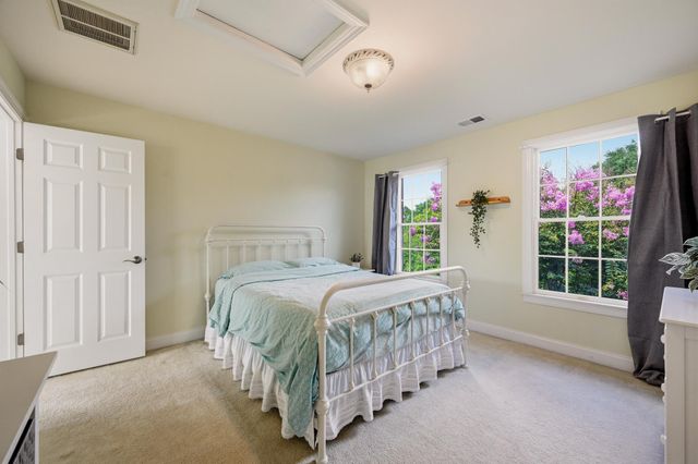 18905 CELEBRITY LN, Sandy Spring, MD 20860