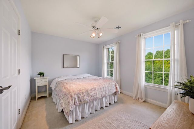 18905 CELEBRITY LN, Sandy Spring, MD 20860