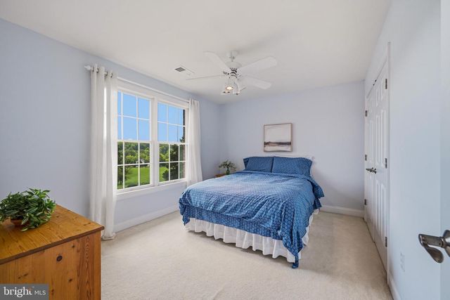 18905 CELEBRITY LN, Sandy Spring, MD 20860