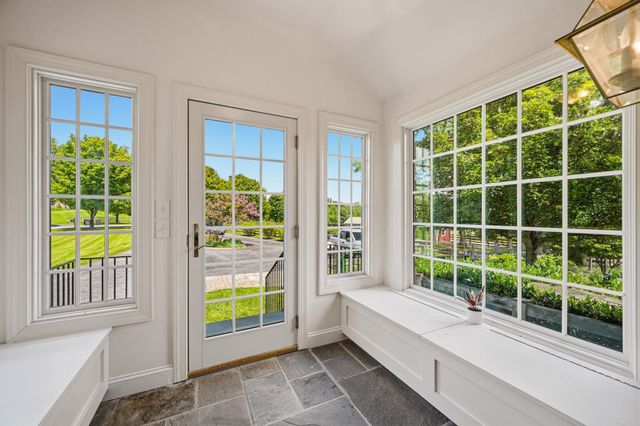 18905 CELEBRITY LN, Sandy Spring, MD 20860