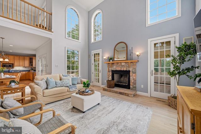 18905 CELEBRITY LN, Sandy Spring, MD 20860