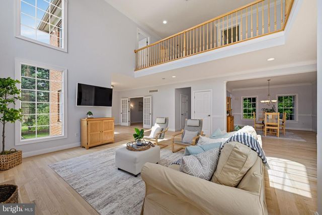 18905 CELEBRITY LN, Sandy Spring, MD 20860