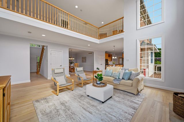 18905 CELEBRITY LN, Sandy Spring, MD 20860