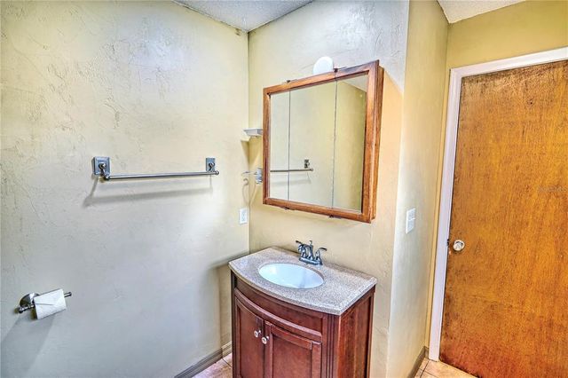 4912 NW 37TH DRIVE, Gainesville, FL 32605