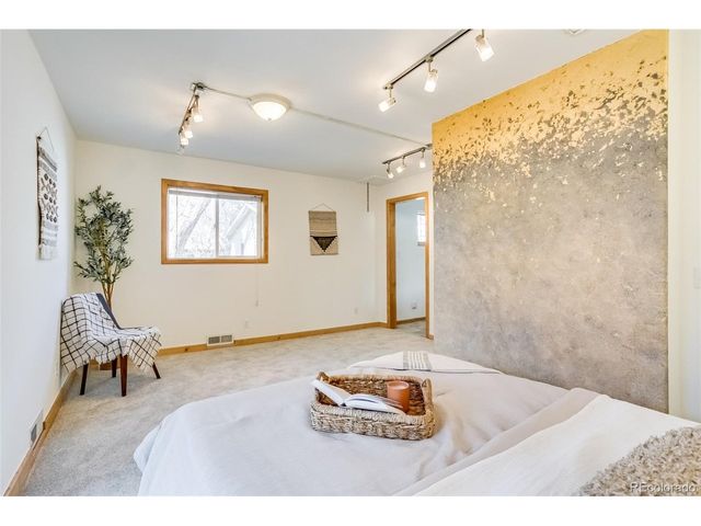 1385 S Hudson St, Denver, CO 80222