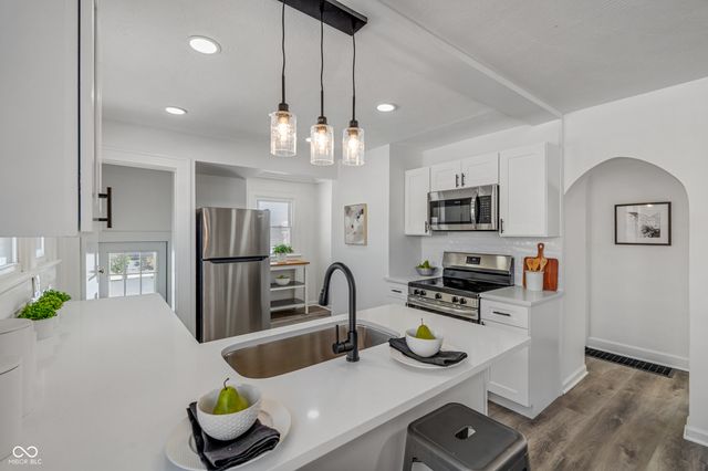 1027 N Linwood Avenue, Indianapolis, IN 46201