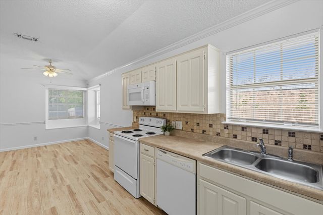 5234 Cornvalley Drive, Arlington, TX 76017