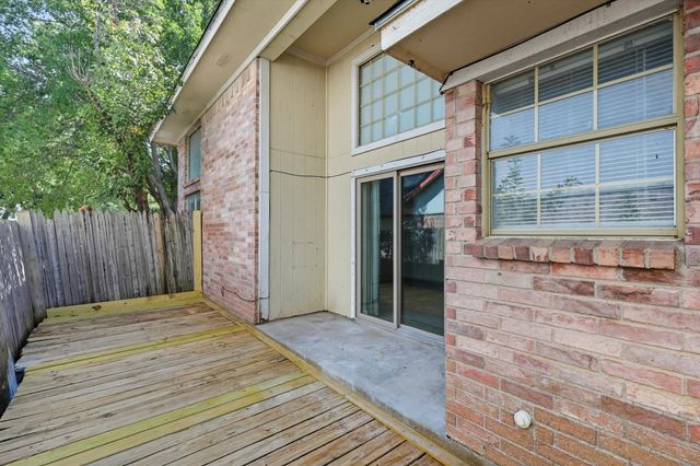 5234 Cornvalley Drive, Arlington, TX 76017