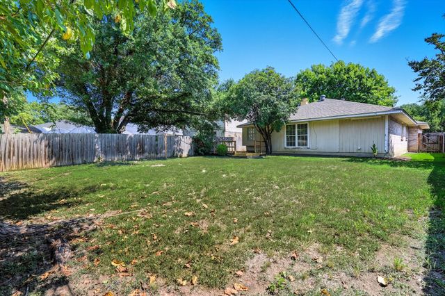 5234 Cornvalley Drive, Arlington, TX 76017