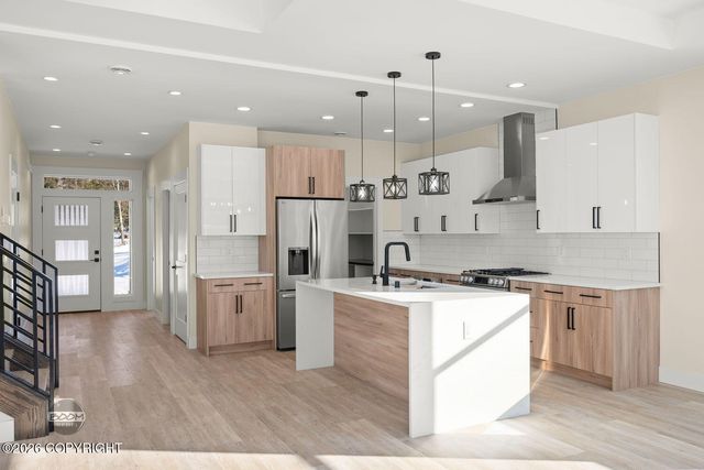 8200 Leo Circle, Anchorage, AK 99516