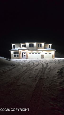 8200 Leo Circle, Anchorage, AK 99516