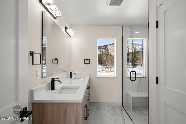 8200 Leo Circle, Anchorage, AK 99516