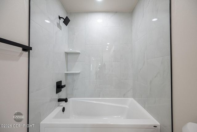 8200 Leo Circle, Anchorage, AK 99516