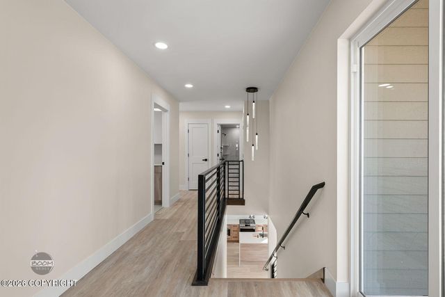 8200 Leo Circle, Anchorage, AK 99516