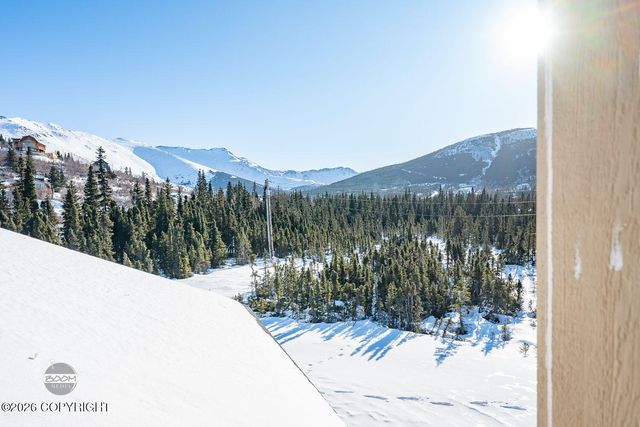 8200 Leo Circle, Anchorage, AK 99516