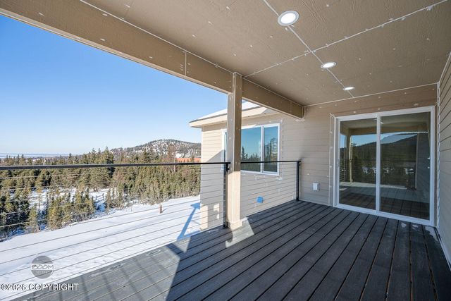 8200 Leo Circle, Anchorage, AK 99516