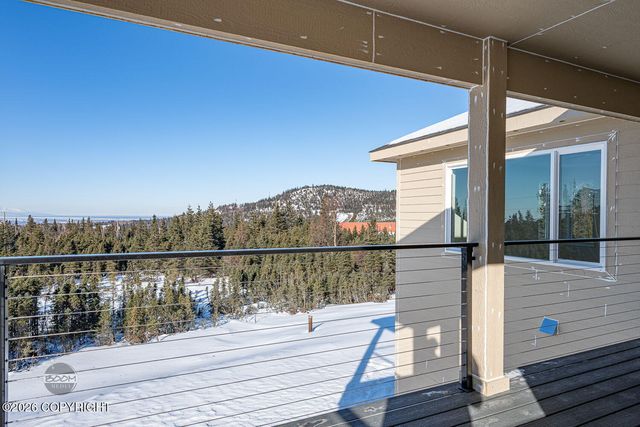 8200 Leo Circle, Anchorage, AK 99516