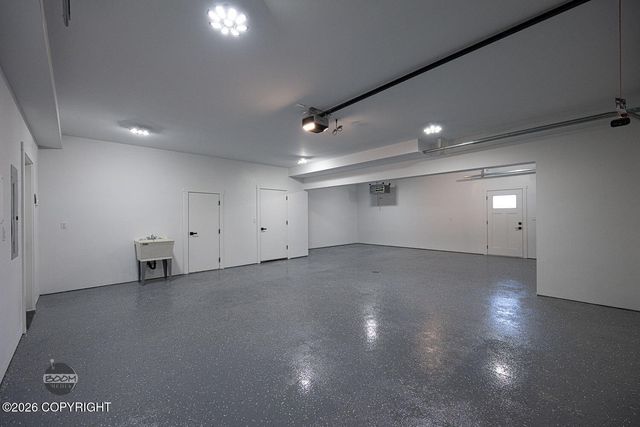 8200 Leo Circle, Anchorage, AK 99516