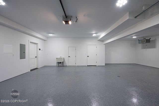 8200 Leo Circle, Anchorage, AK 99516