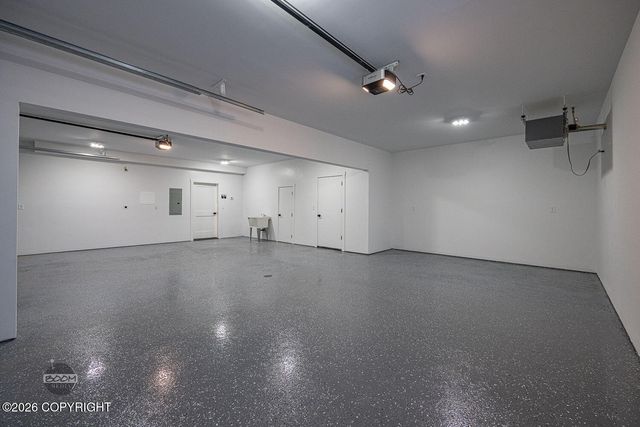 8200 Leo Circle, Anchorage, AK 99516