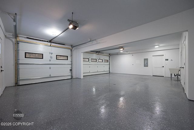 8200 Leo Circle, Anchorage, AK 99516