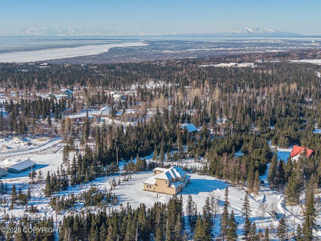 8200 Leo Circle, Anchorage, AK 99516