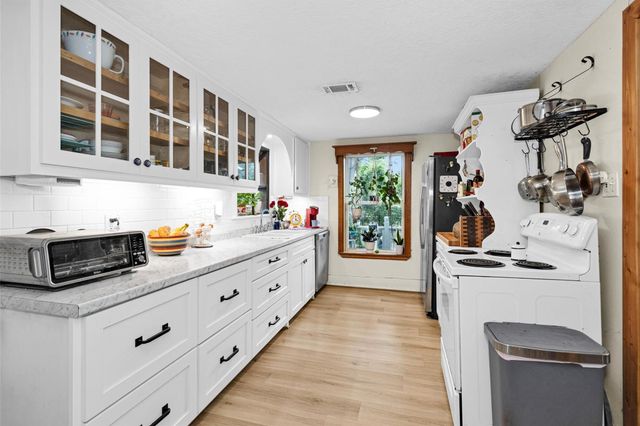 32117 Old Hempstead Road, Magnolia, TX 77355