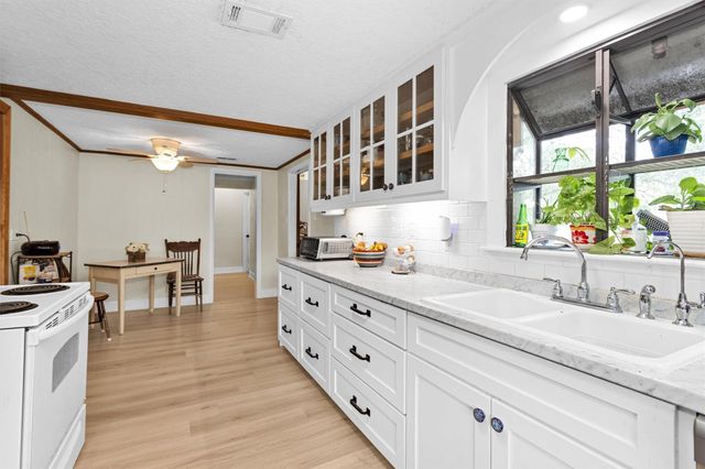 32117 Old Hempstead Road, Magnolia, TX 77355