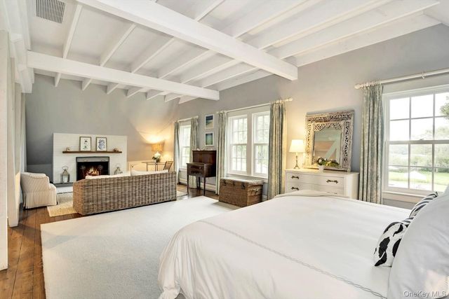 5 Shinnecock Road, Quogue, NY 11959