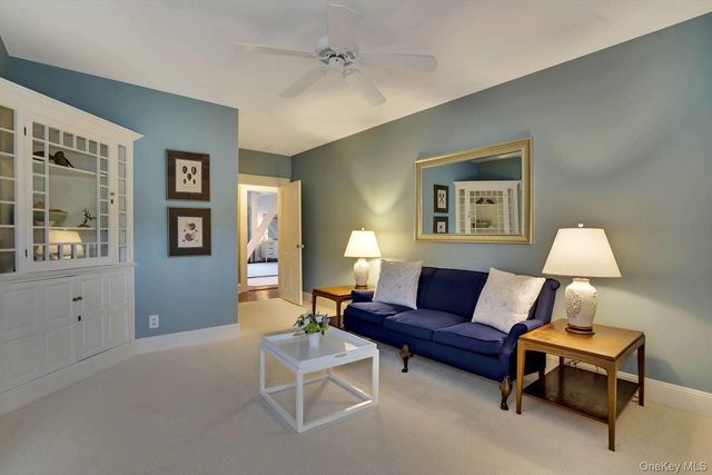 5 Shinnecock Road, Quogue, NY 11959
