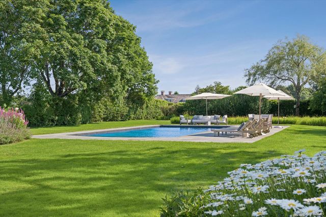 5 Shinnecock Road, Quogue, NY 11959