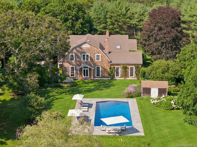 5 Shinnecock Road, Quogue, NY 11959