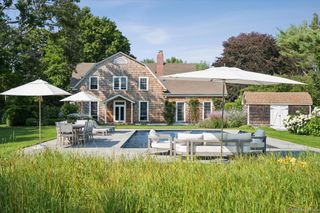5 Shinnecock Road, Quogue, NY 11959