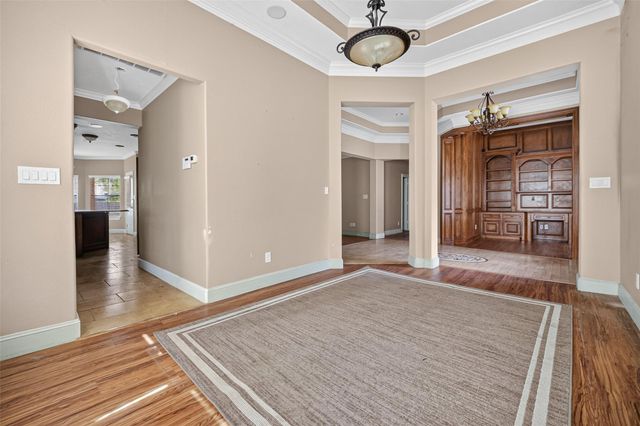 5771 Belarbor Street, Houston, TX 77033