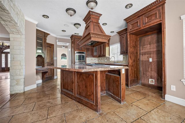 5771 Belarbor Street, Houston, TX 77033