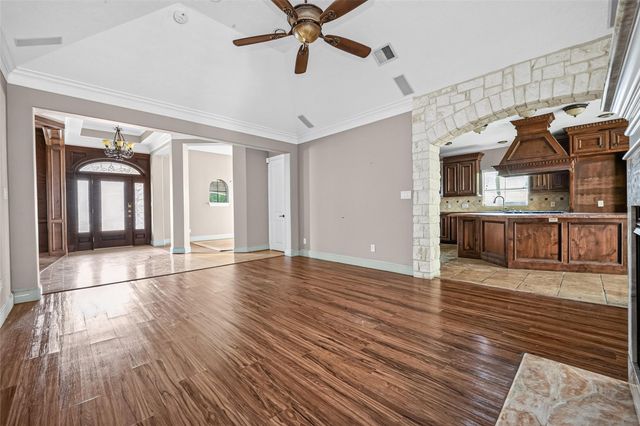 5771 Belarbor Street, Houston, TX 77033