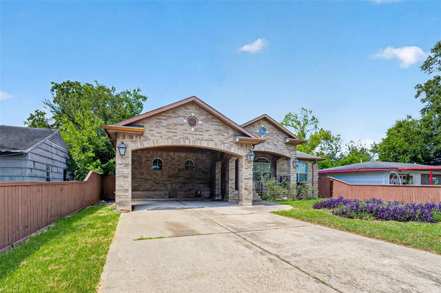 5771 Belarbor Street, Houston, TX 77033