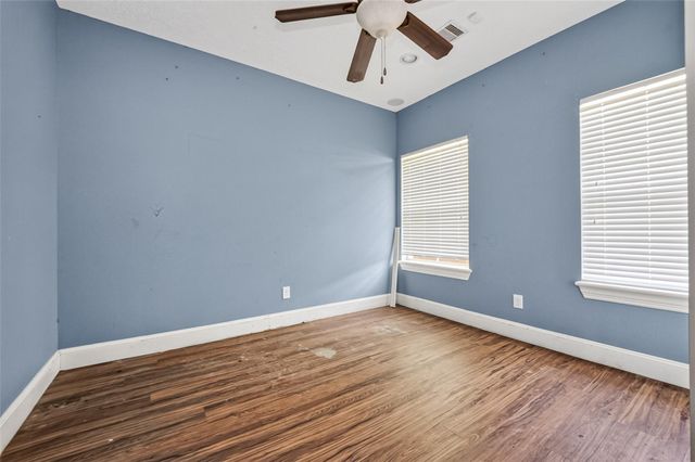 5771 Belarbor Street, Houston, TX 77033